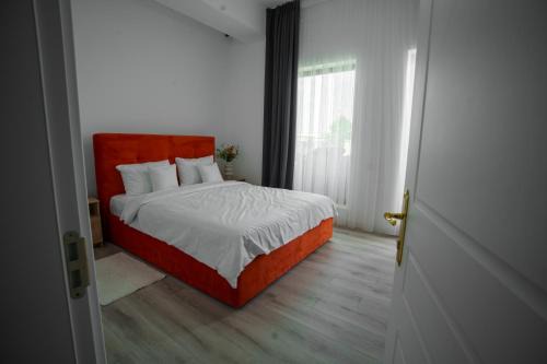 Stefanestii de Jos Hotel | Verse