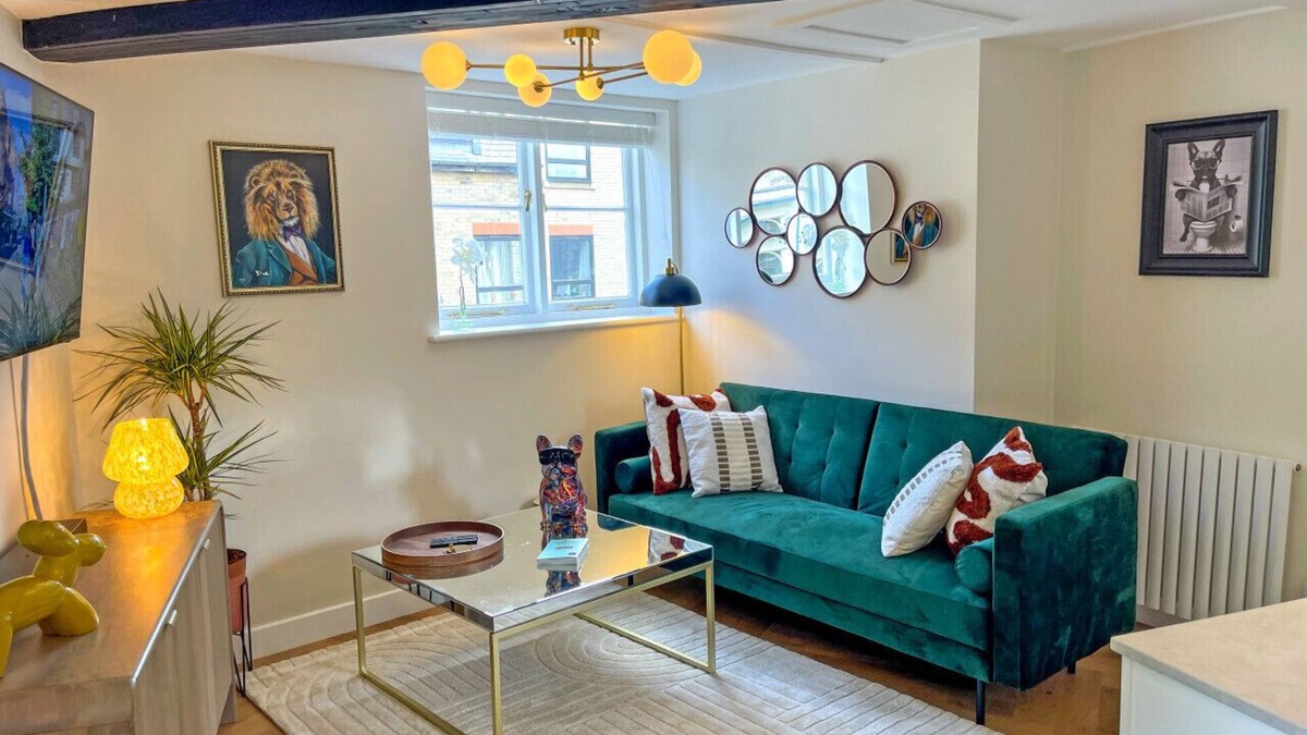 Cambridge Apartment | Very best location - Luxury boutique flat by river
