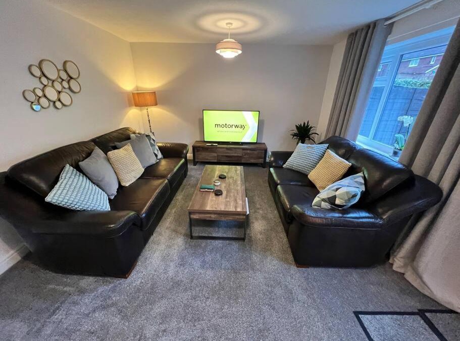 Ashton-under-Lyne House | Very comfy 3 bed town house