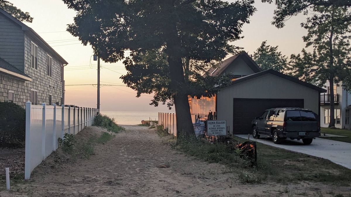 Port Austin Apartment | Very Cozy 1 bed Unit with Lake Huron beach access! Vintage ONE