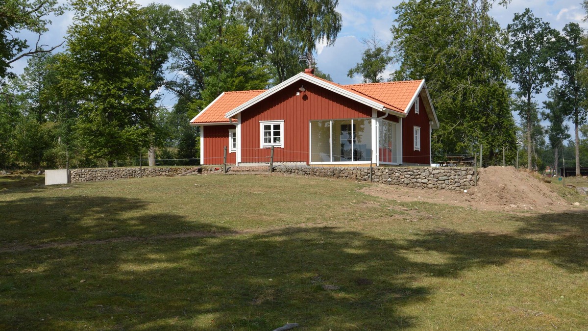 Vrigstad Cottage | Very cozy house on the lake Rusken