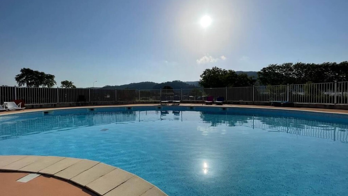 Anduze Condo | Very cozy maisonette, garden, air conditioning. Communal swimming pool private residence
