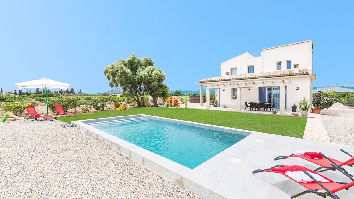Majorca Villa | Very modern villa with private pool and huge garden in the heart of Mallorca.