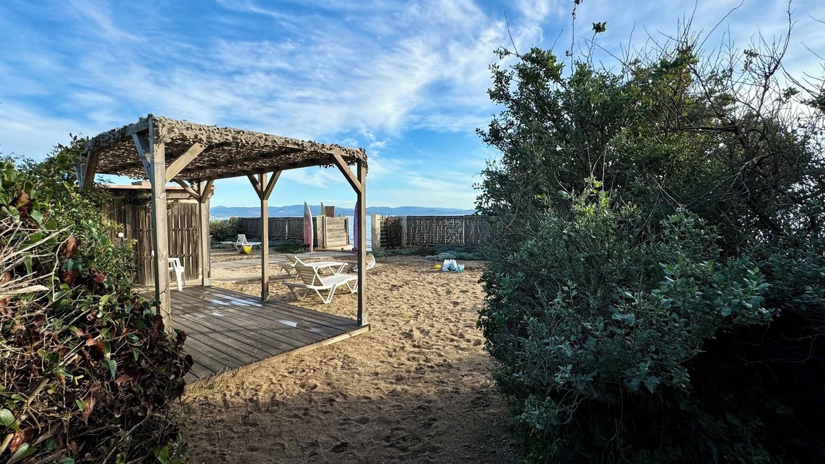 La Capte Apartment | Very nice air-conditioned apartment 30 m2-direct access to the sea-feet in the water