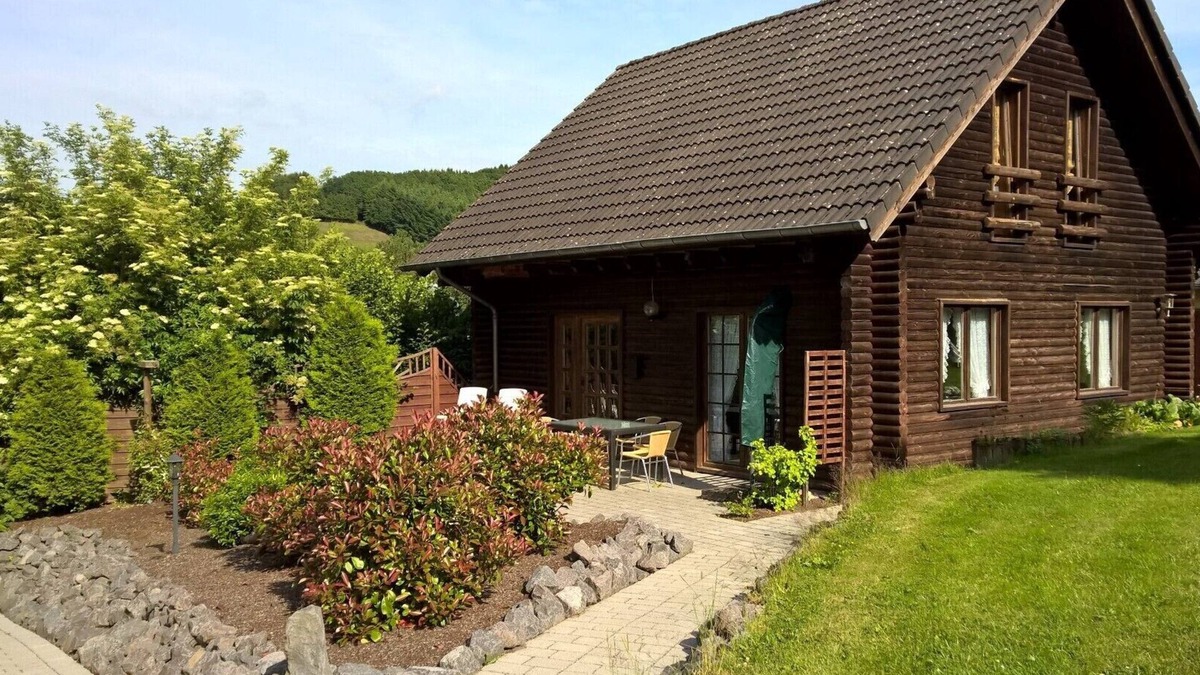 Stadtkyll House | Very nice and spacious wooden house in the heart of the Eifel