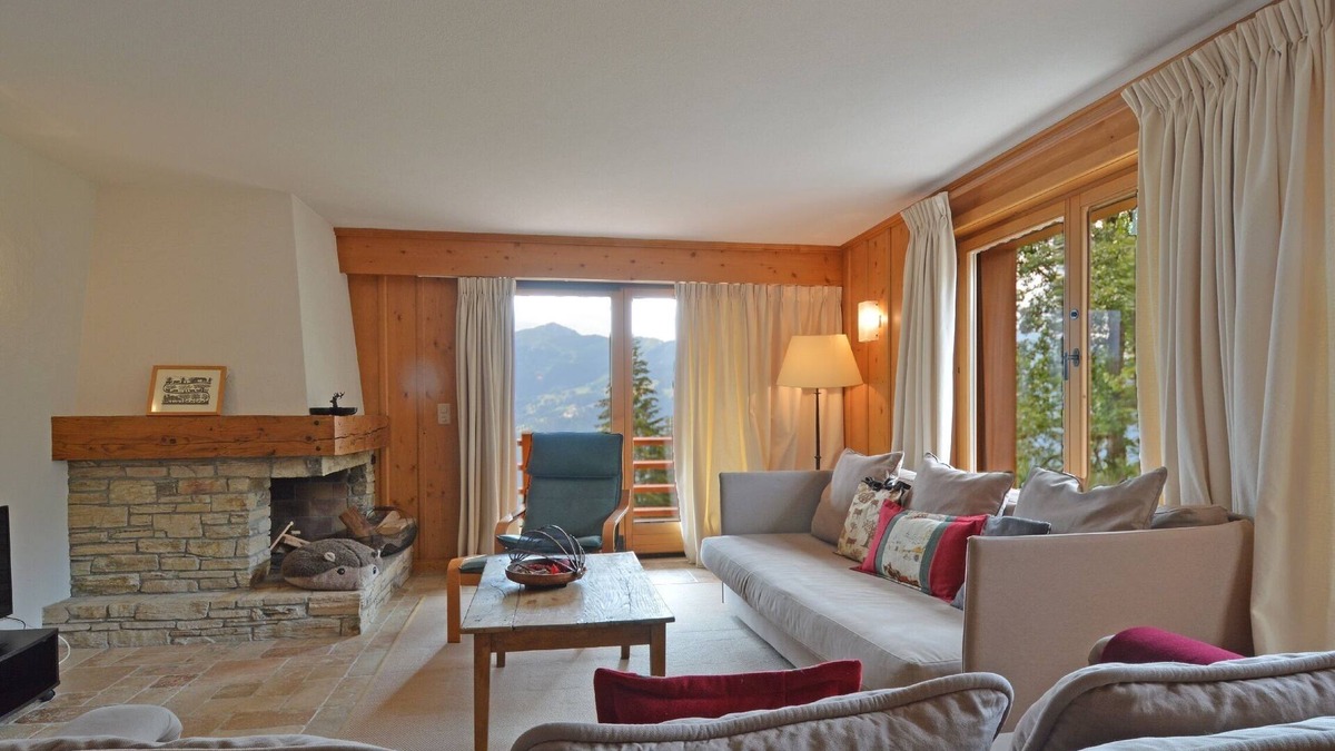 Verbier Apartment | Very nice apartment at the heart of Verbier. It is located in 2 minutes of the central place, the sh