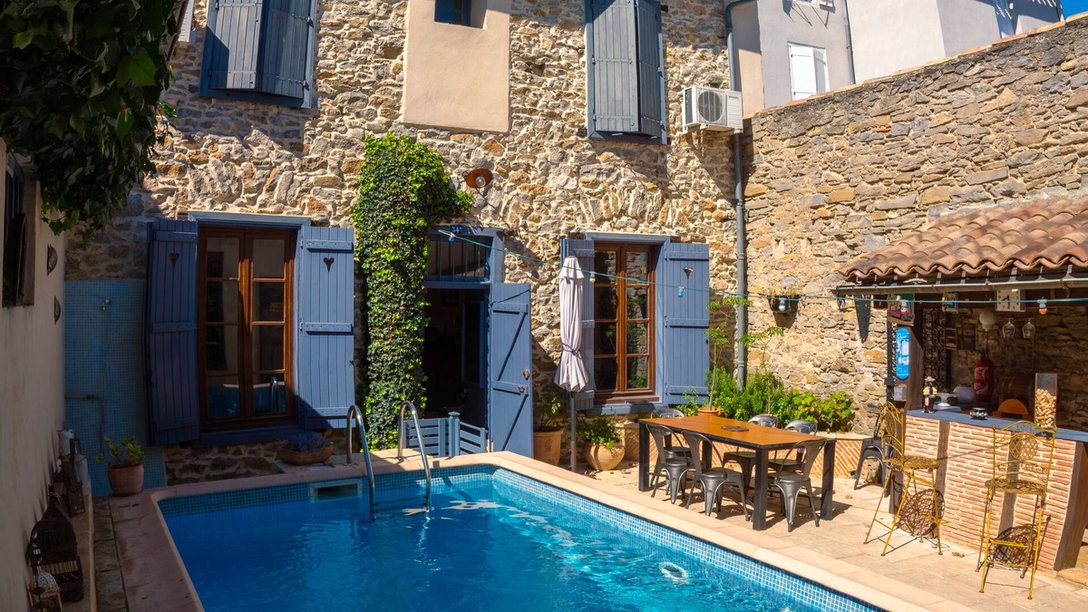Carcassonne House | VERY NICE STONE TOWN HOUSE WITH HEATED POOL