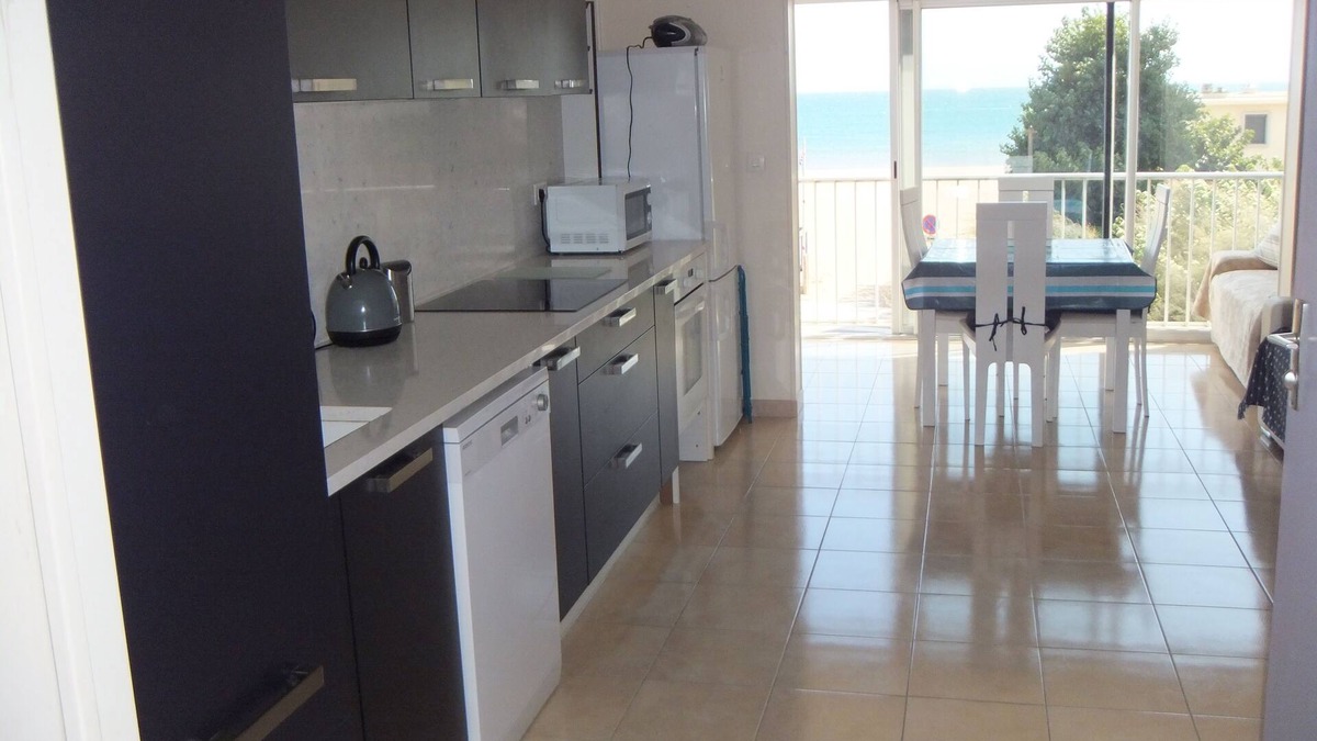 Valras-Plage Apartment | VERY NICE TERRACE APARTMENT FACING THE SEA XXL VIEW