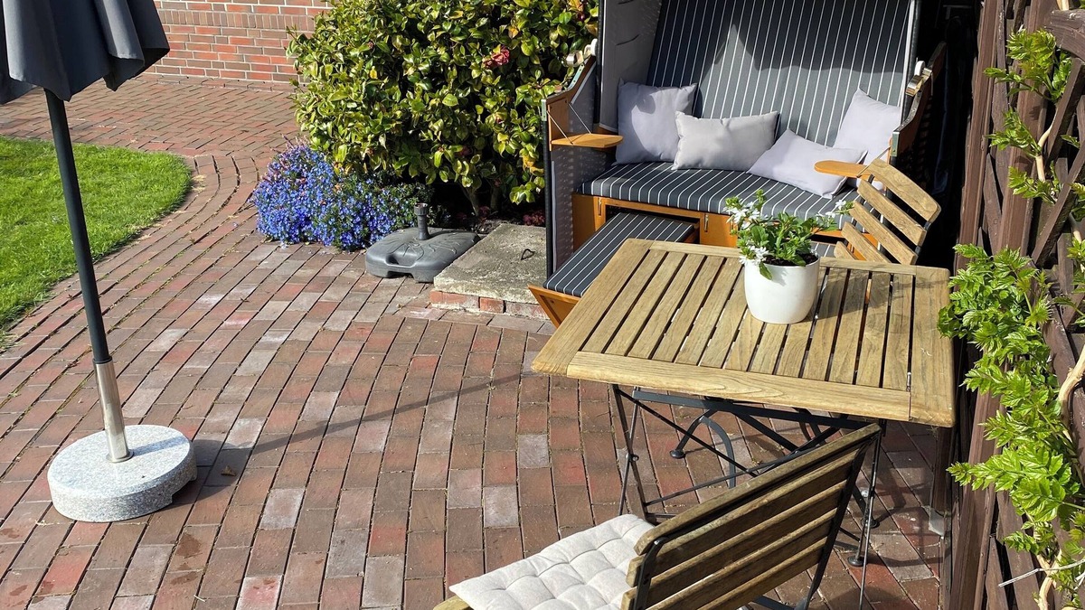 Wiesmoor Apartment | Very nice vacation apartment "Falkenhus" in the climatic health resort Wiesmoor. "new sauna area"