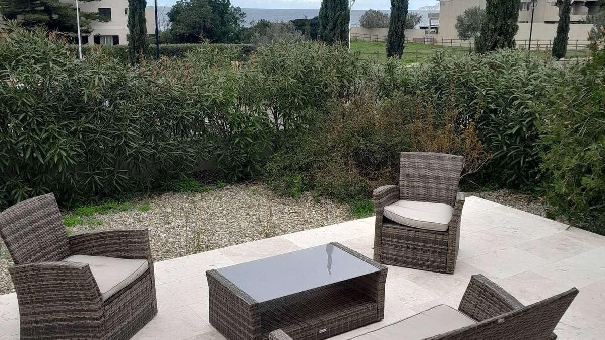 Figarella House | Very nice villa in a recent residence. in st florent.
