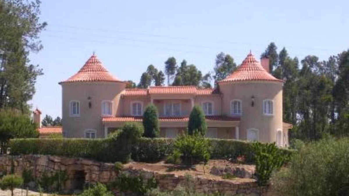 Nossa Senhora das Misericordias House | Very nice villa with swimming pool 3 suite 3 bedrooms (between OUREM - FATIMA)