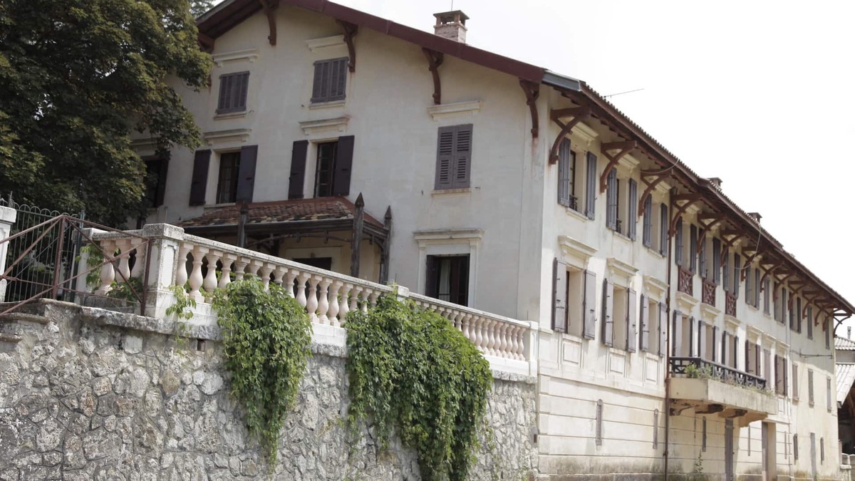 Valderoure House | Very old family mansion