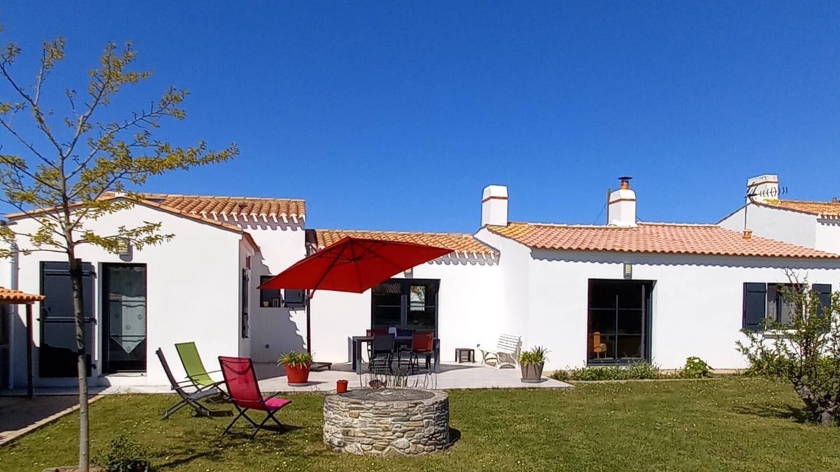 Noirmoutier-en-l'Ile House | Very pretty noirmoutrine house ideally located 200m from beaches and port.