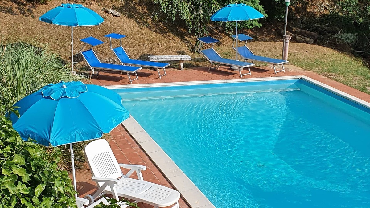 Paciano Villa | Very private 4 bed villa with pool walk to village & restaurants, amazing views!