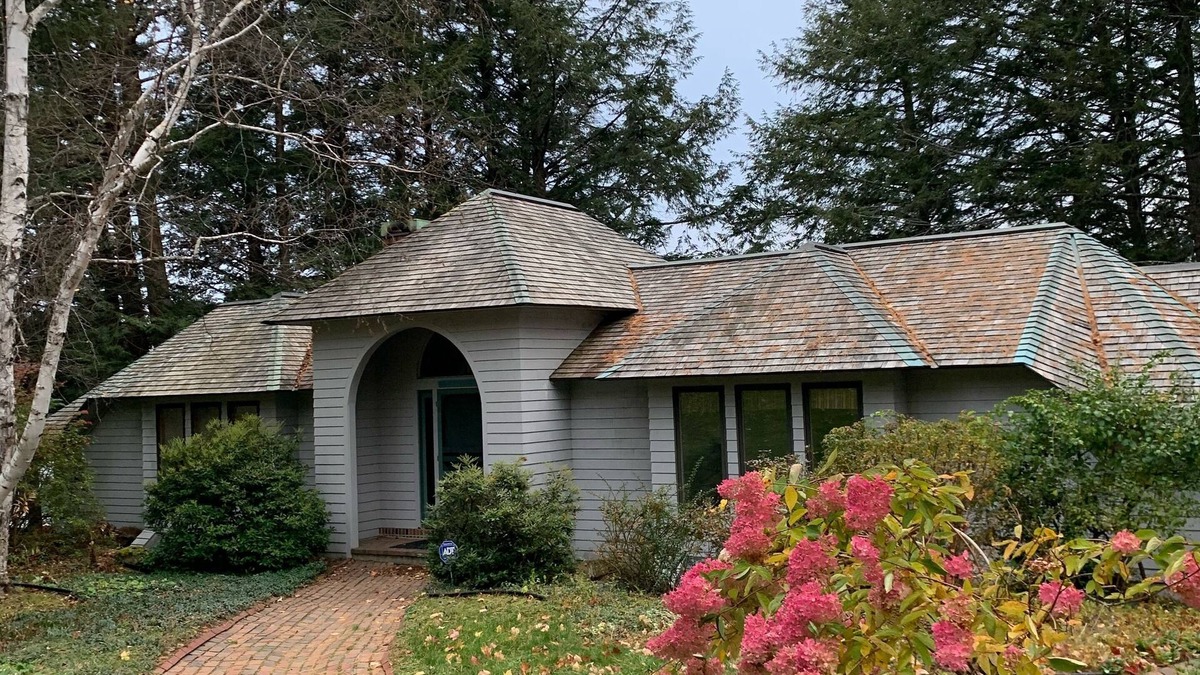 Dexter House | Very Private 4 bedroom home on Lake Wassookeag