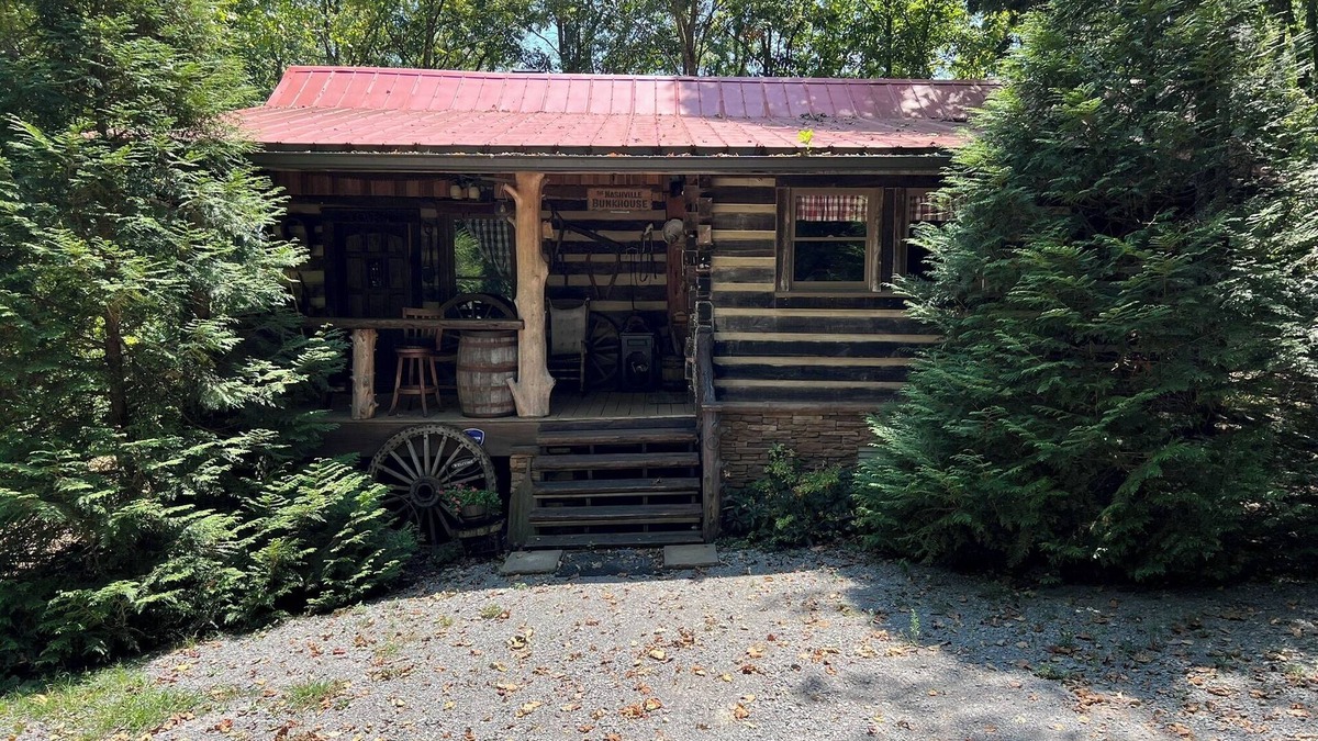 Marrowbone Cabin | Very Private Rustic Log Cabin - Nashville Tennessee