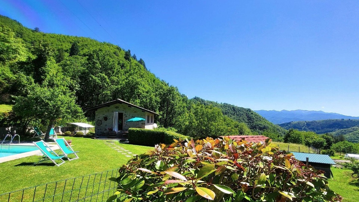 Camporgiano Villa | Very private Sympathetically Restored Barn With Private Pool, Country Views WIFI