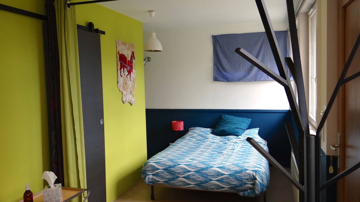 La Chapelle-sur-Furieuse Apartment | Very quiet 3* gîte on the Sentier linking Salins-les-Bains and Arc-et-Senans