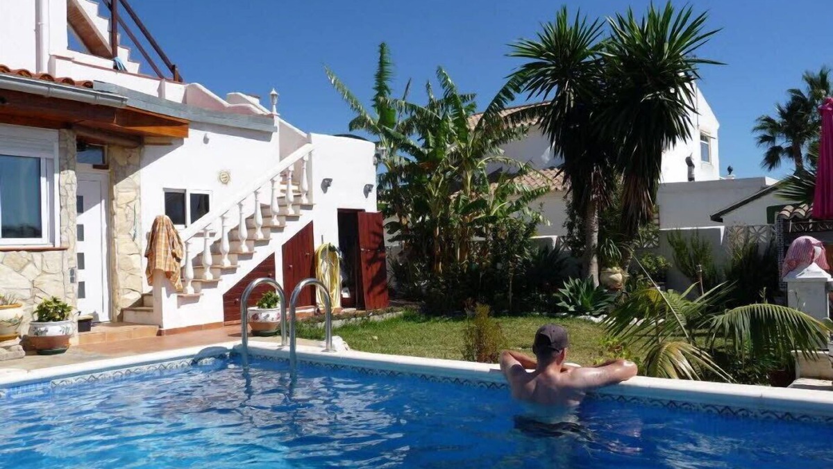 Buenas Noches Apartment | Very quiet apartment with 1 terrace and sea view