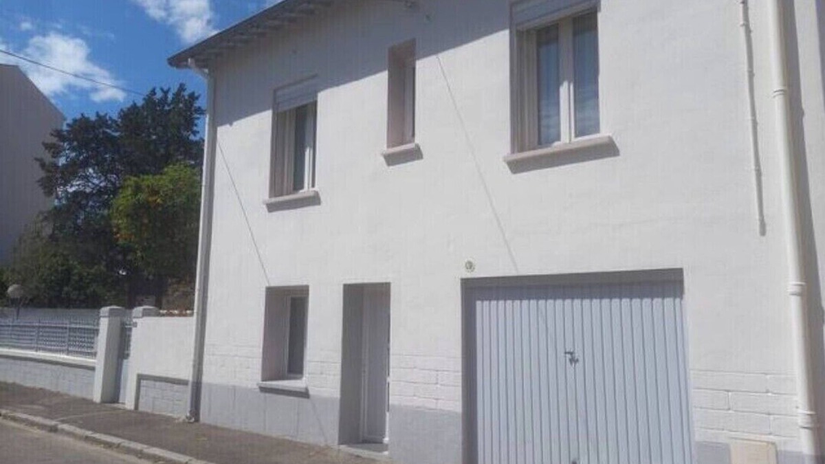 Les Platanes House | Very quiet family home a stone's throw from the town center.