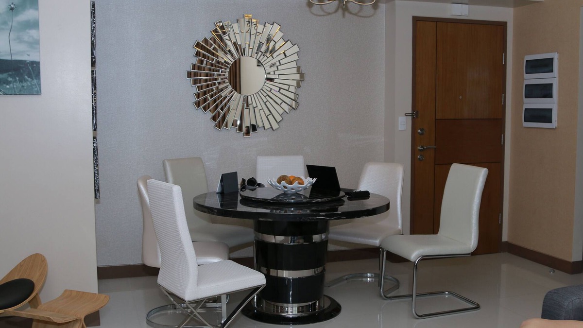 Pasay Condo | Very quiet place close to shops, restaurants, casino and international airports