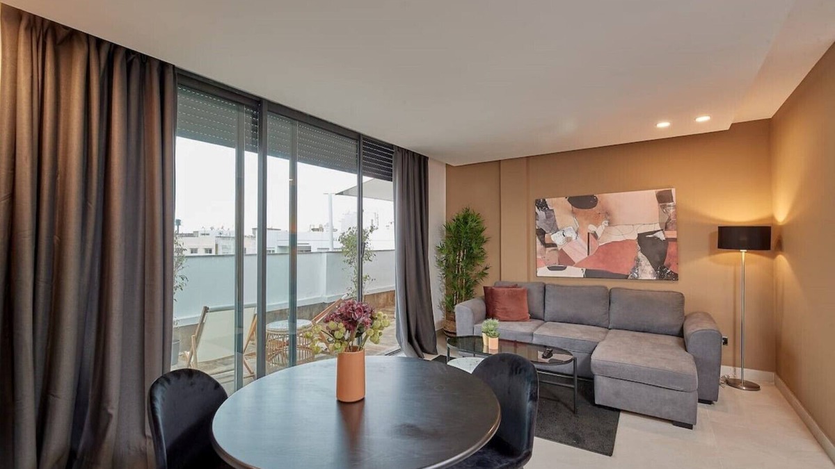 Agdal Apartment | VERY RADIANT 1BR PENTHOUSE + NETFLIX + PARKING