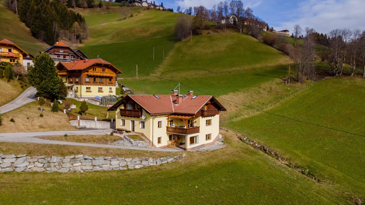 Rennweg am Katschberg Ski Chalet | Very spacious chalet with luxury wellness and bar