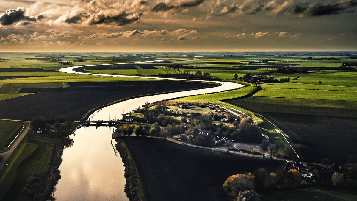 Warfhuizen House | Very special holiday home nearby the water