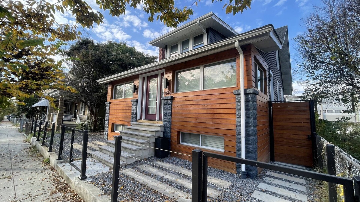 Fairlawn Apartment | Very stylish, family size unit, 2 bed 2.5 bath. Private front yard,unit entrance
