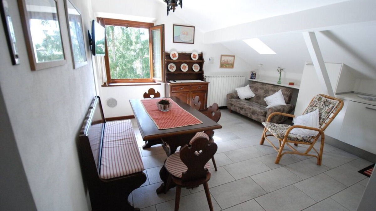 Santa Maria Maggiore Villa | Very sunny luxury apartment with wide view near the center