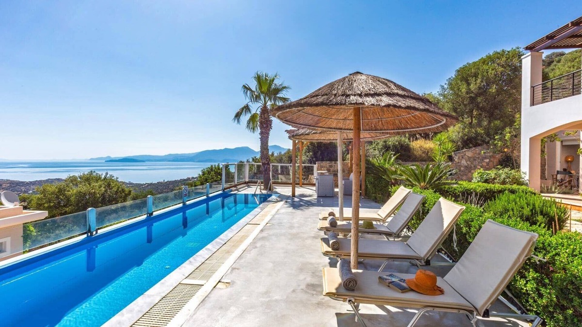 Agios Nikolaos Villa | Villa Desire by Villa Plus