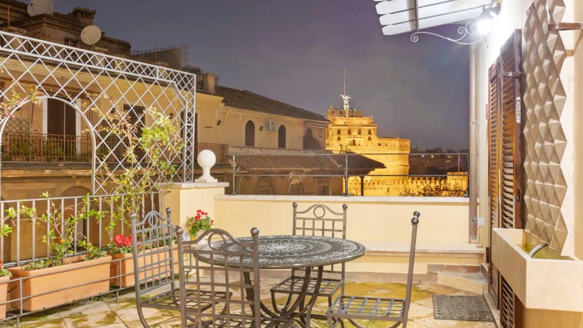 Rione V Ponte Apartment | ViaPaola43 Palace Luxury Penthouse 2Bdr