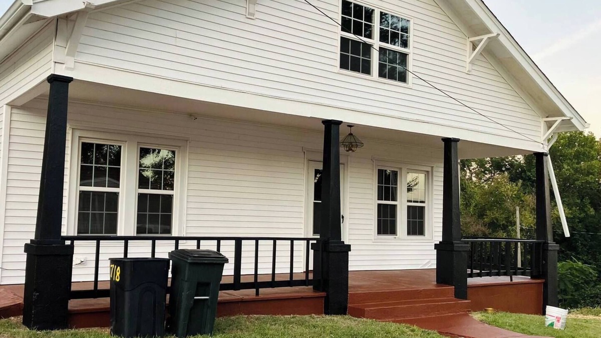 Hannibal House | Vibey home a few blocks from downtown Hannibal