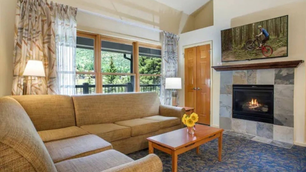 Vail Apartment | Vibrant 1BR Condo with Stunning Views Streamside at Vail