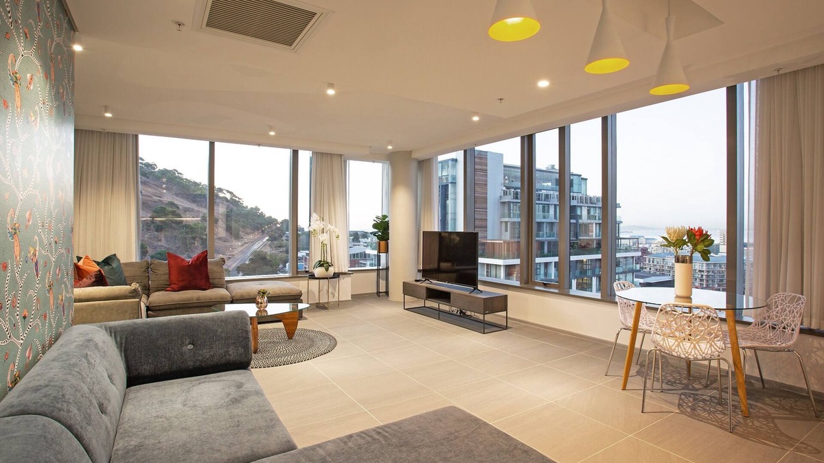 Bo'Kaap Apartment | Vibrant 2-Bed Apartment | Contemporary Finishes