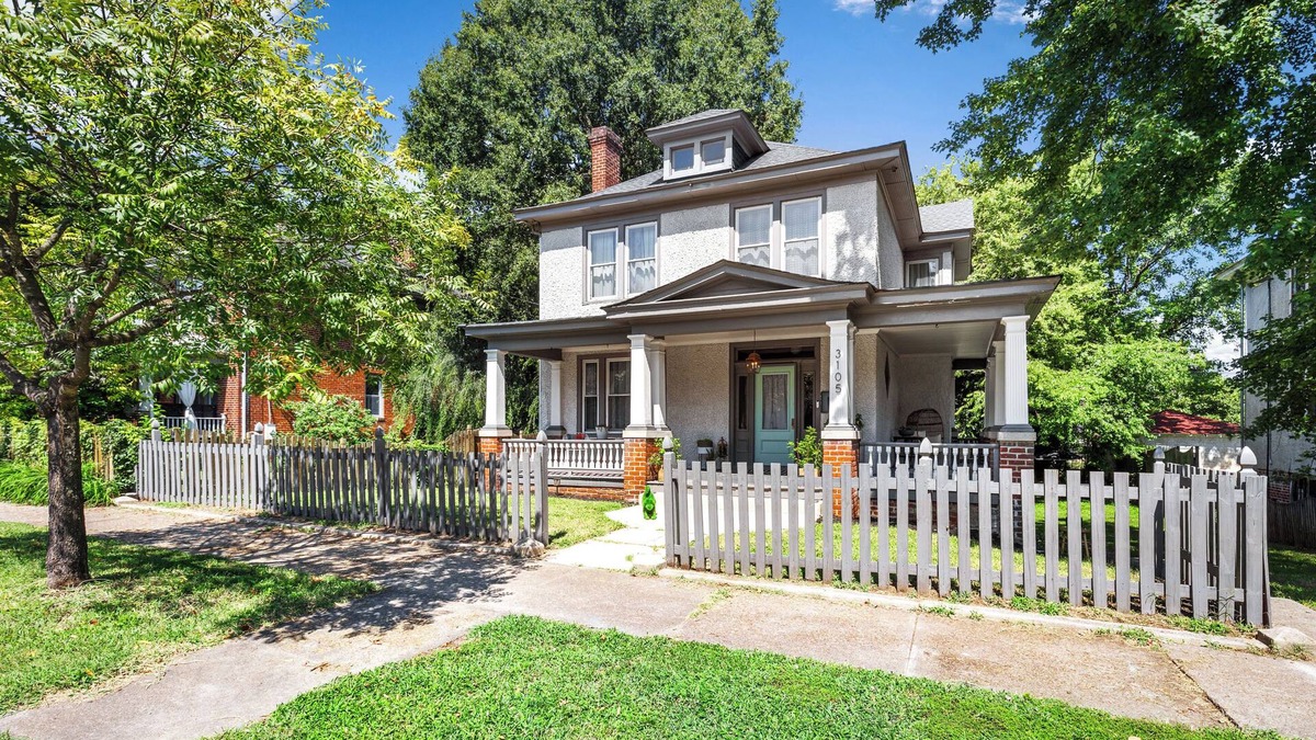 Woodland Heights Villa | Vibrant 2-bedroom villa in Forest Hill
