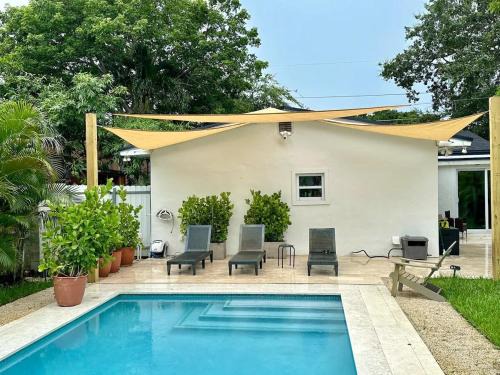 Little Haiti House | Vibrant 4bd 2ba Miami Home w POOL