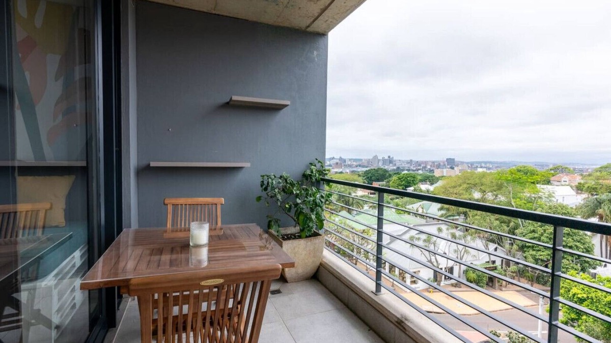 Windermere Apartment | Vibrant 603 on Florida Road