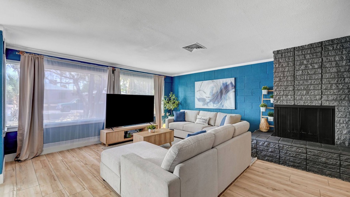 Henderson House | Vibrant Family Home With Pool