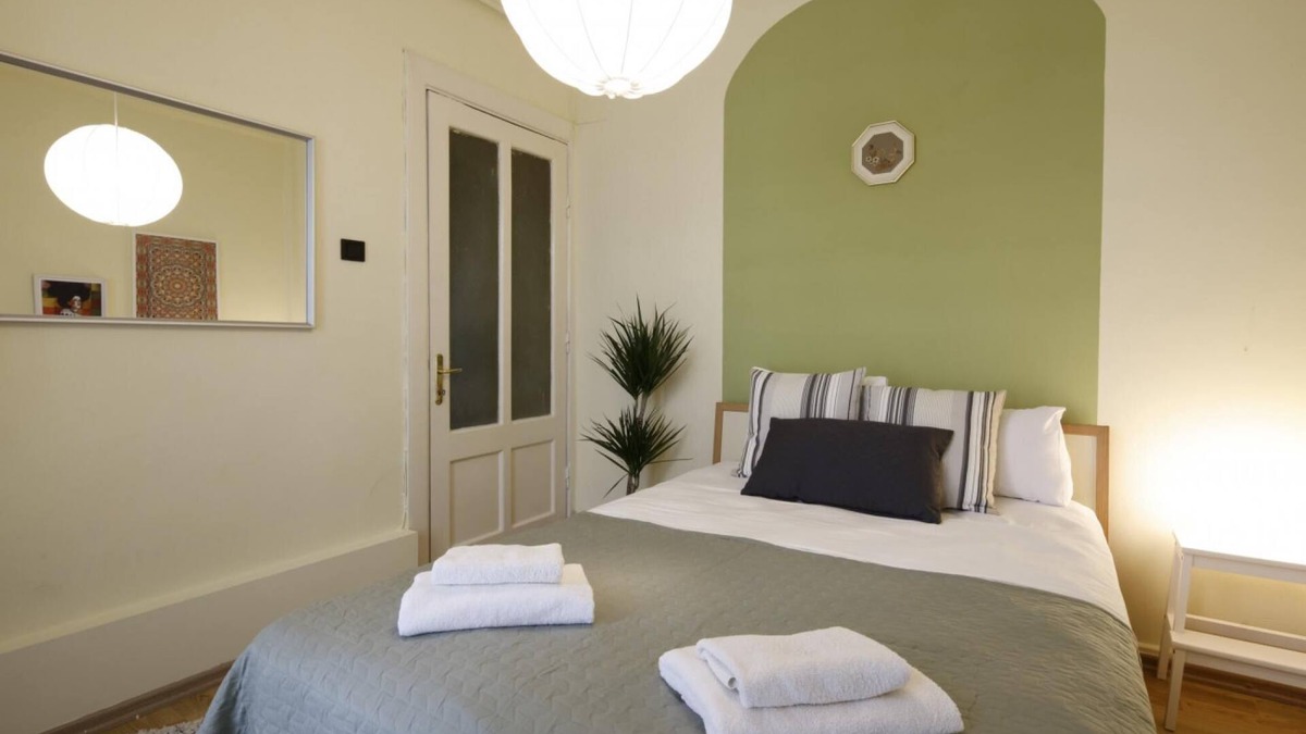 Talimhane Apartment | Vibrant Flat with Excellent Location in Beyoglu