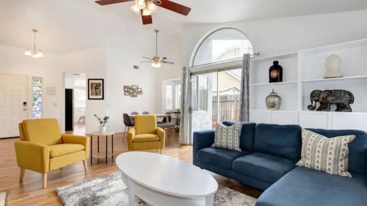 Hood House | Vibrant home with gazebo