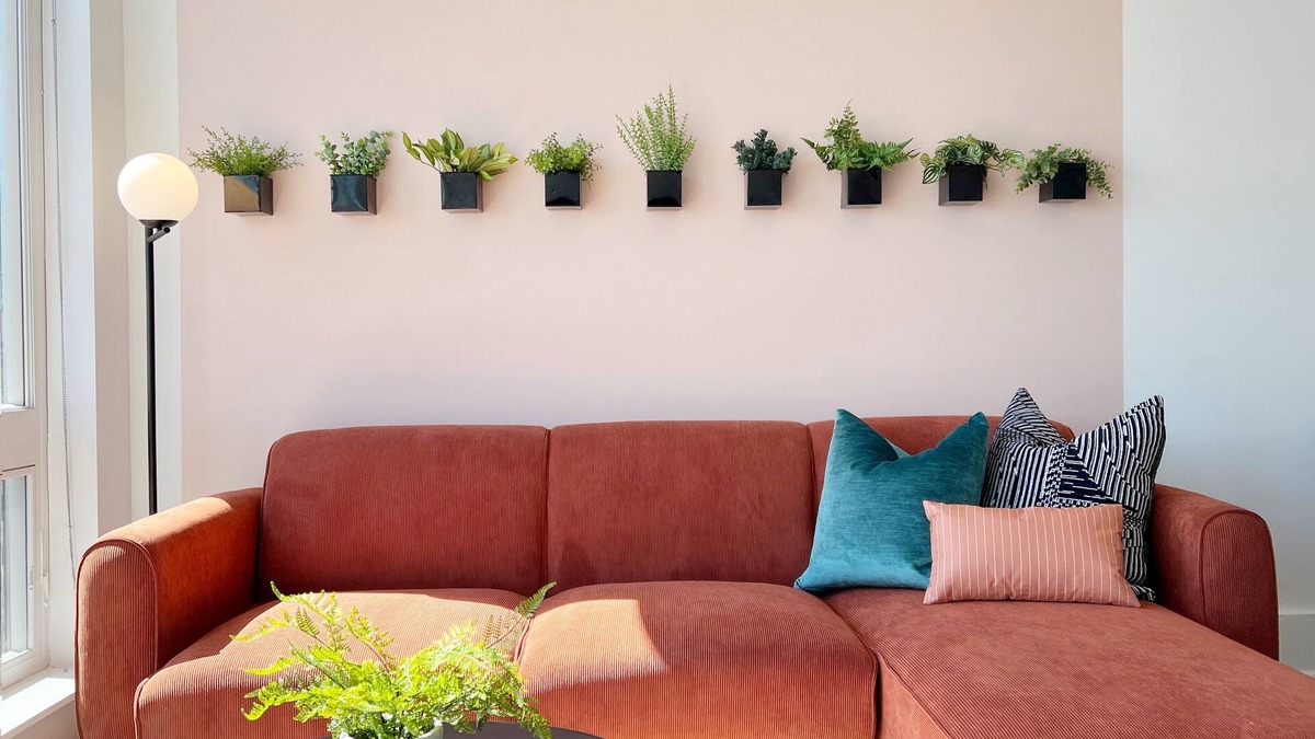 Newbold Apartment | Vibrant King Bed Condo w/Rooftop Lounge, Gym, and Close to the Stadiums