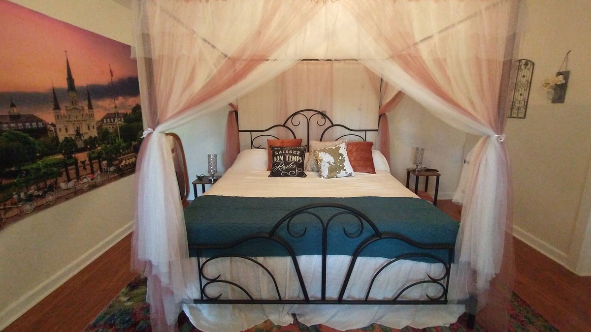 Saint Roch House | Vibrant St. Claude Oasis near the French Quarter
