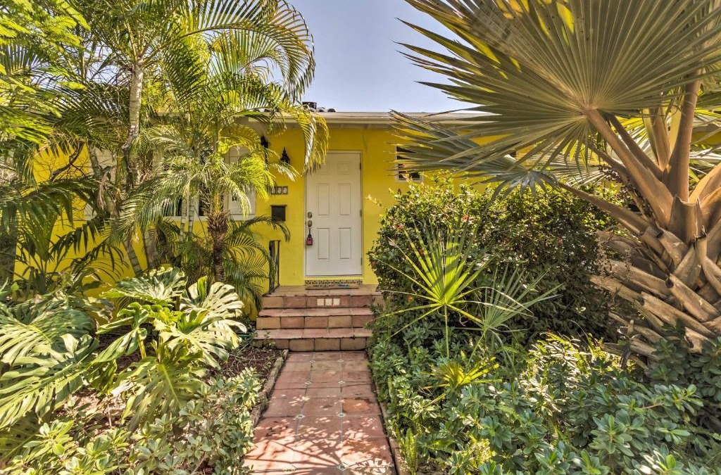 Grandview Heights House | Vibrant West Palm Beach Home Less Than 2 Mi to Beach!