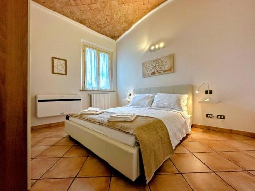 Old Town Apartment | Vicino al Centro e a Parcheggi Gratuiti - Affresco Strepitoso