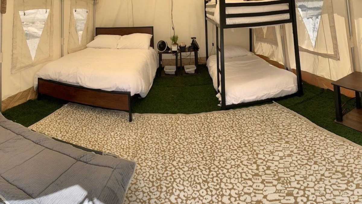 Circleville RV Rental | Victor-amazing glamping experience-Middletown NY
