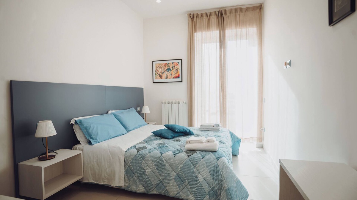 Torre Annunziata Apartment | Victoria Apartments: Capri | 5 mins from Pompeii Ruins