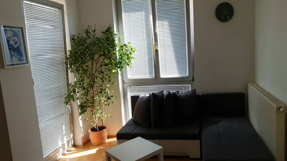 Ljubljana Apartment | Victoria Apartment + balcony, near center, easy accessible