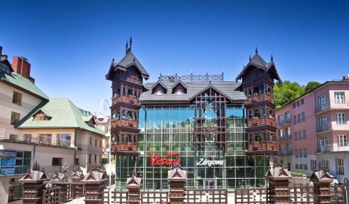 Krynica-Zdroj Hotel | Victoria Cechini