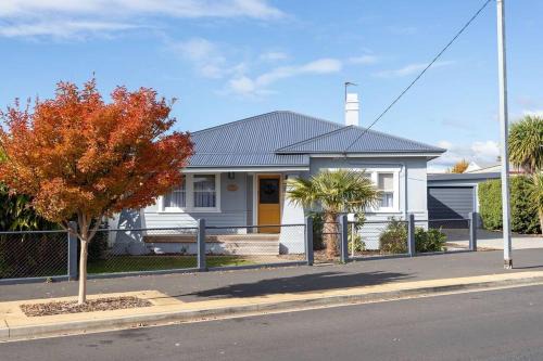 Ulverstone House | Victoria Cottage